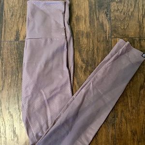 Onzie high rise mauve workout leggings